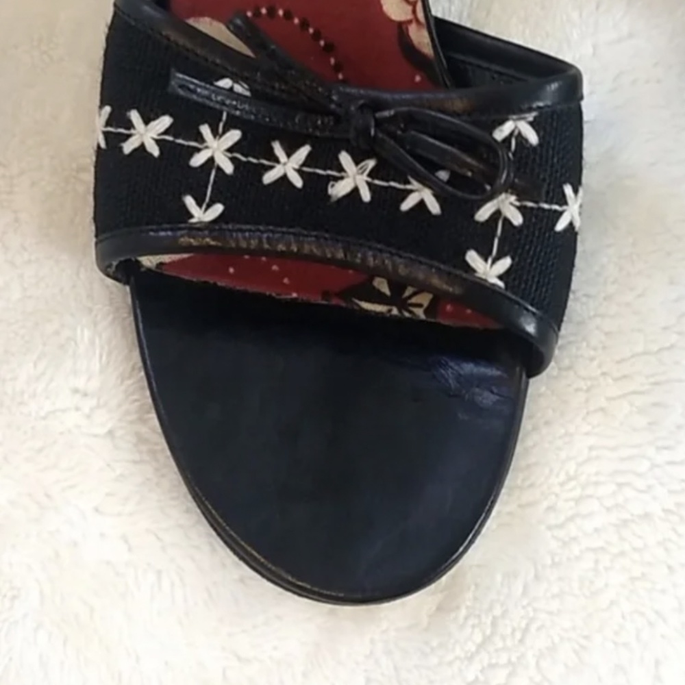 Isabella Fiore Black Sandal Mules with Red Floral Insole - Picture 2 of 5